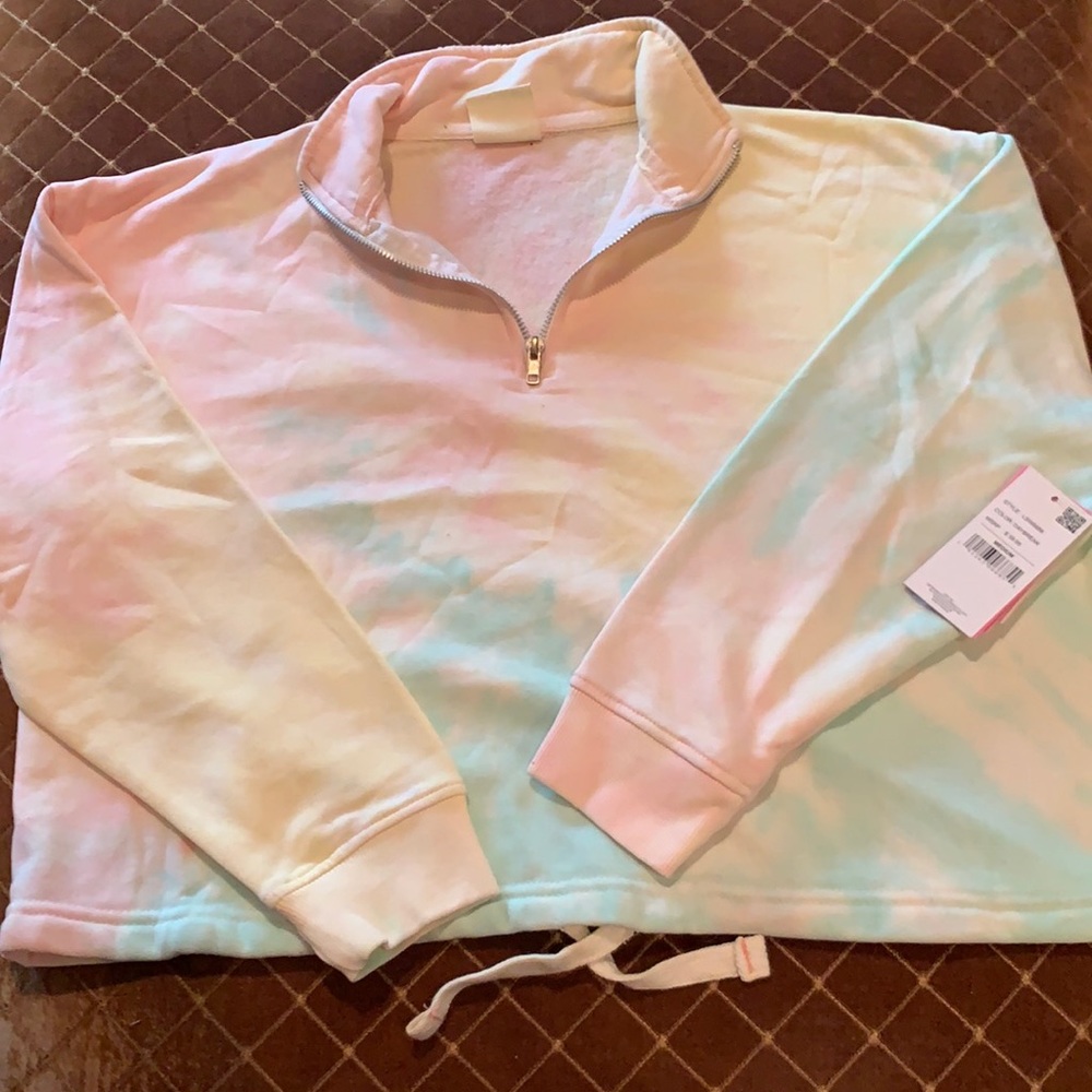 Southern Spirit pastel sweatshirt. NWT